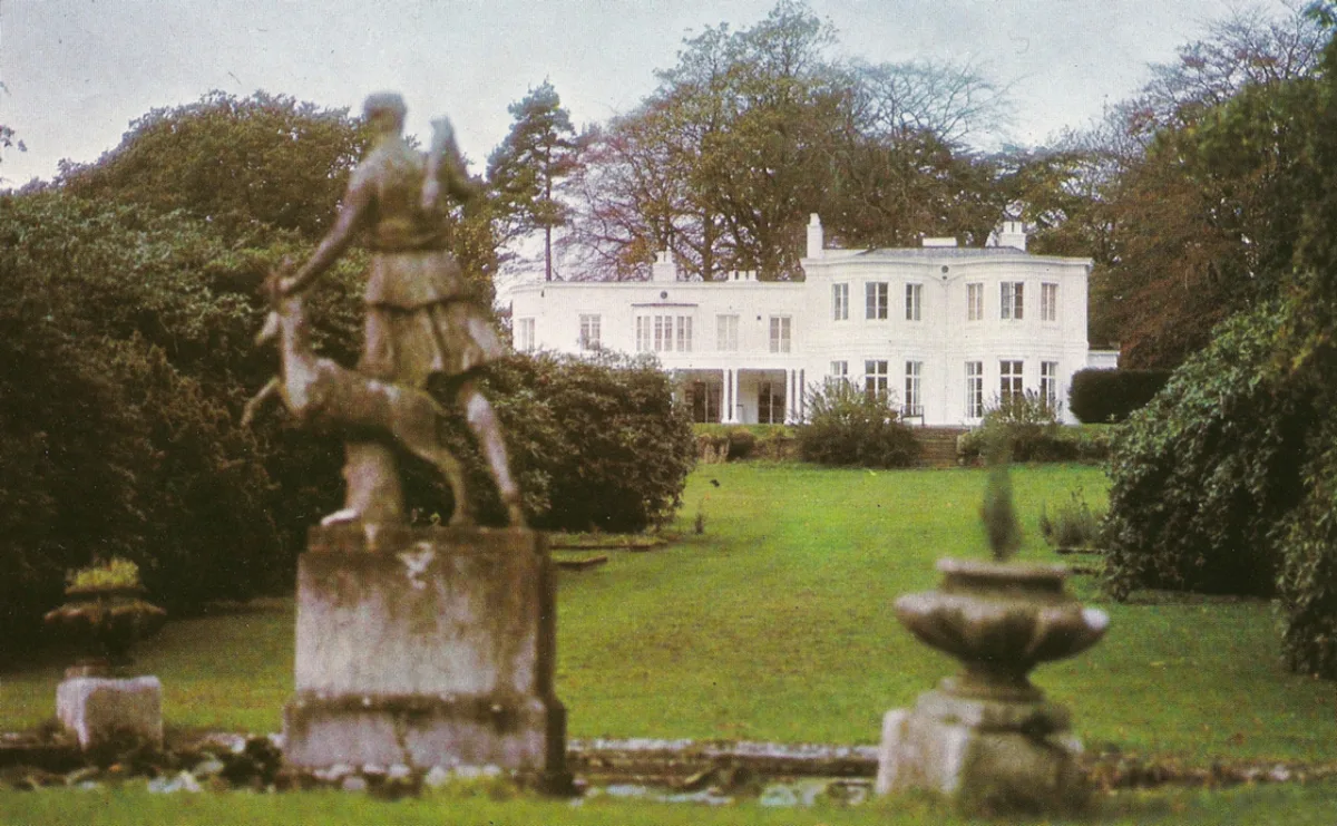 Casa georgiana comprada por John Lennon foi construída em 1763. Foto: reprodução.