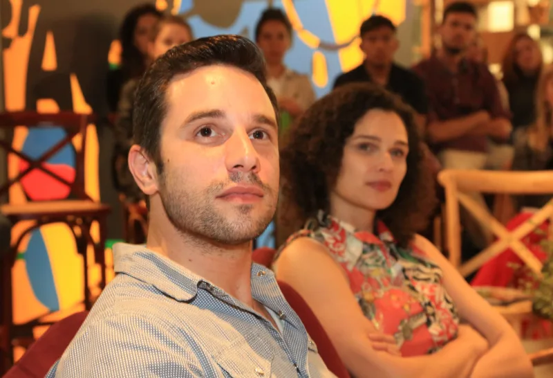 Felipe Guerra durante evento No Sofá da Haus.
Foto: Pedro Serápio / Gazeta do Povo