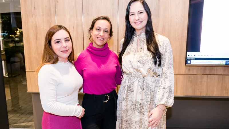 Amanda Medeiros, Sulamitha Lima e Carolina Reis