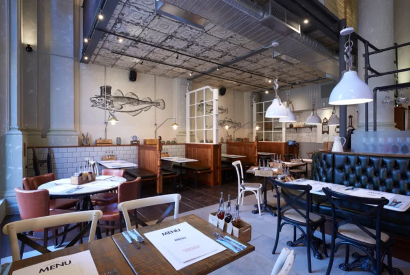 George's Fish & Chip Kitchen (Nottingham) na categoria Restaurant or Bar in a heritage building e foi projetado pelo escritório Philip Watts Design. Crédito: Divulgação.