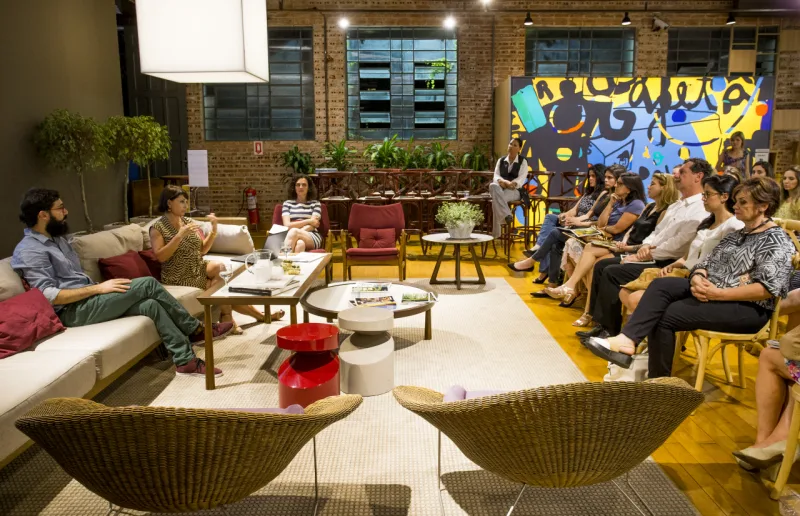 Bate-papo com André Mendes e Zilda Fraletti.