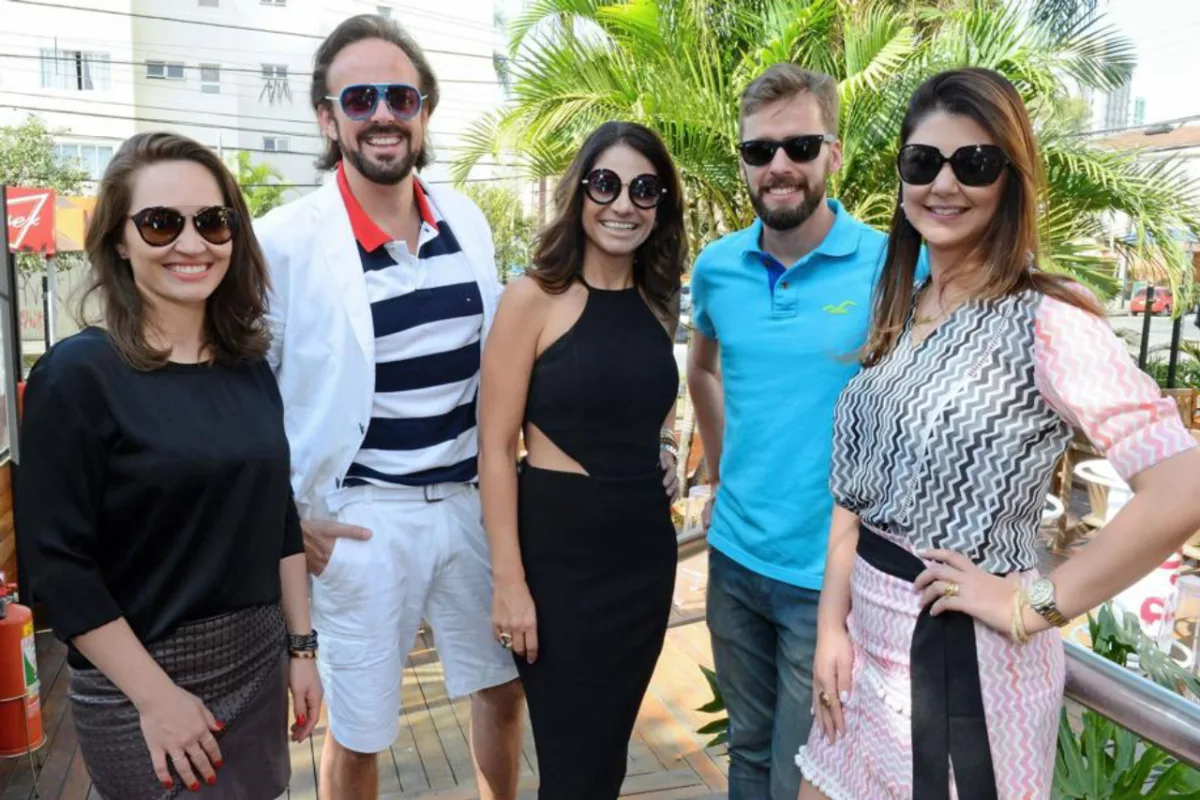 Eliza Schuchovski, Sandro Percicotti, Carla Kiss, João Juchem , presidente da Base, e Hellen Giacomitti. Foto: Gerson Lima/ Divulgação