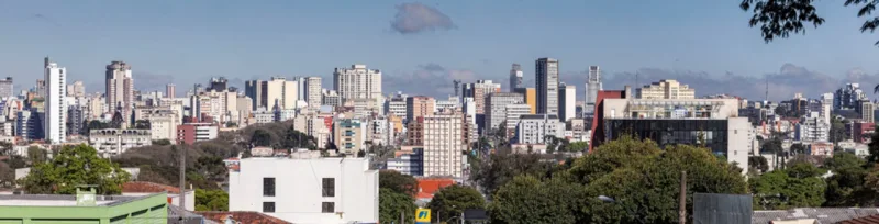Vista panorâmica de Curitiba a partir da Praça das Nações, no Alto da XV.
Foto: Fernando Zequinão / Gazeta do Povo.