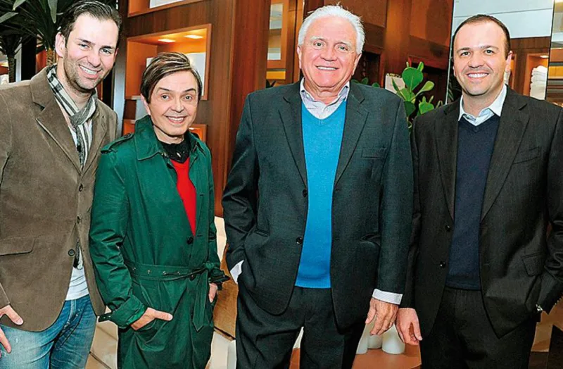 O designer Daniel Casagrande, o arquiteto Luiz Maganhoto, Luiz Francisco Uliana, sócio-diretor da Masterpiso, e Alessandro Faria, diretor da Masterpiso.