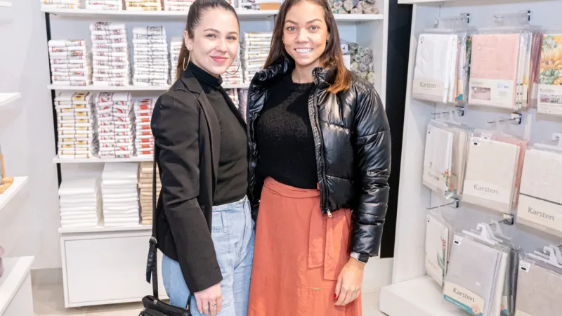 Bruna Busanello e Ana Paula Silva.
