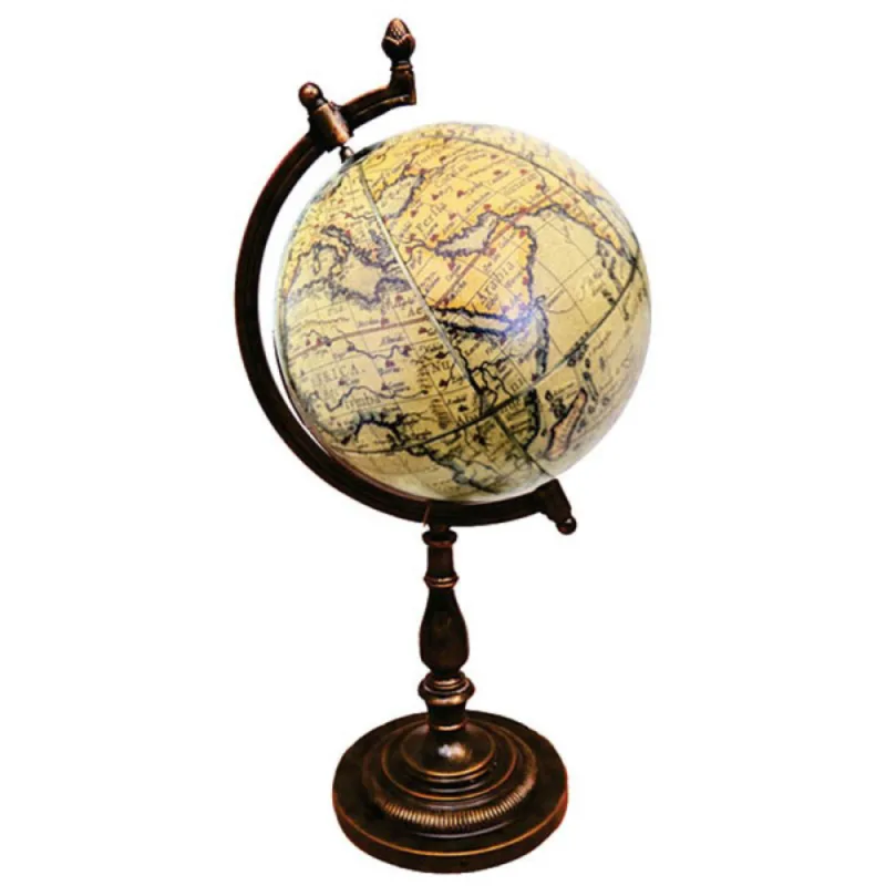 Globo com suporte em metal e desenho histórico. Na Dalicasa, R$ 377.