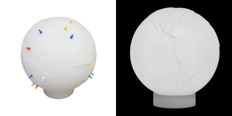 Luminária de plástico em formato de globo. É possível marcar os lugares já visitados. Da Coisas da Doris, R$ 165.