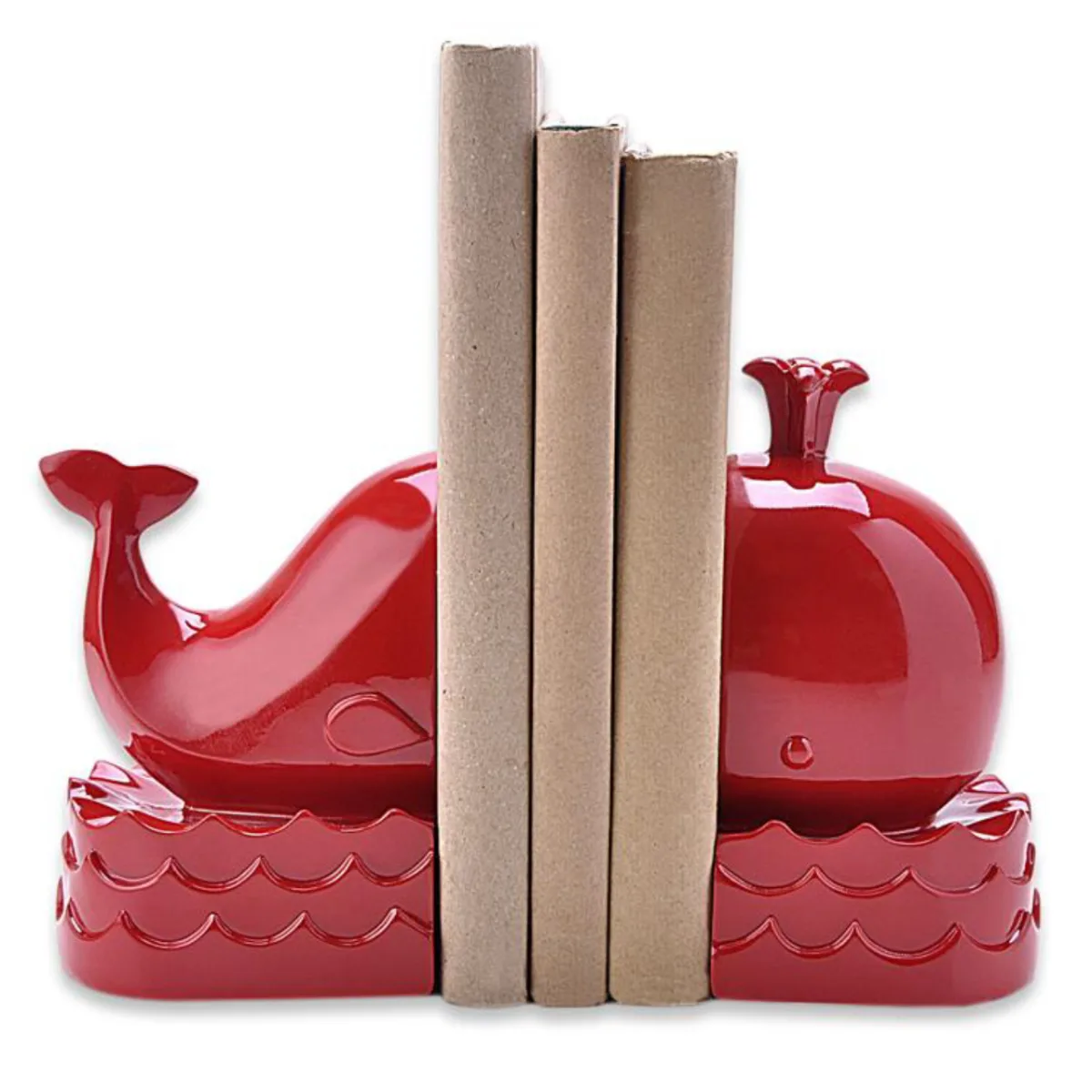 Suporte para livros de baleia de resina vermelha. Na SouQ, R$ 199. Fotos: Divulgação