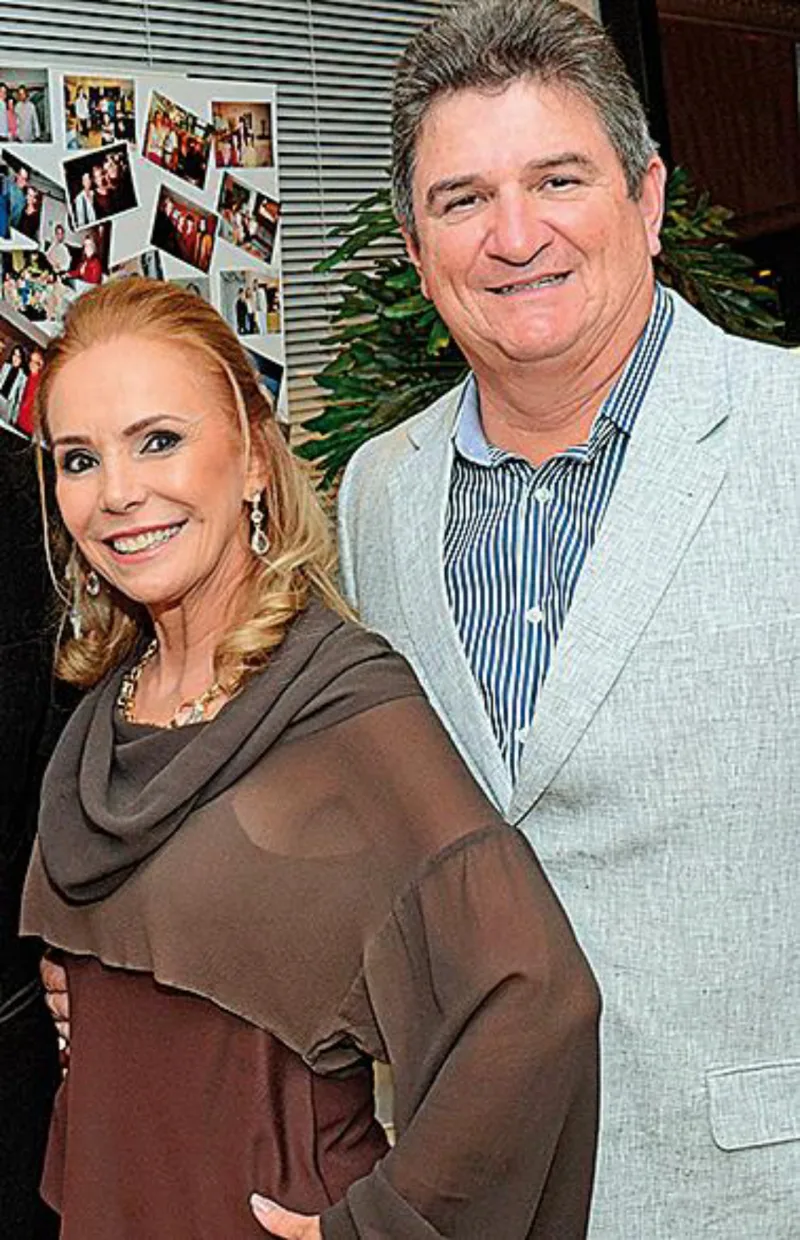 Os anfitriões Wilson Elias e Sonia Elias.