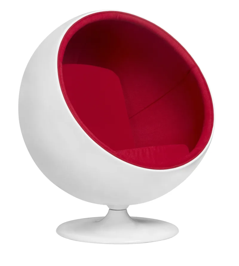 Ball Chair - A Ball Chair ou Globe Chair foi feita pelo designer Eero Aarnio em 1963. A cadeira é considerada um clássico do design industrial e seu formato geométrico cria um espaço privado para relaxar.