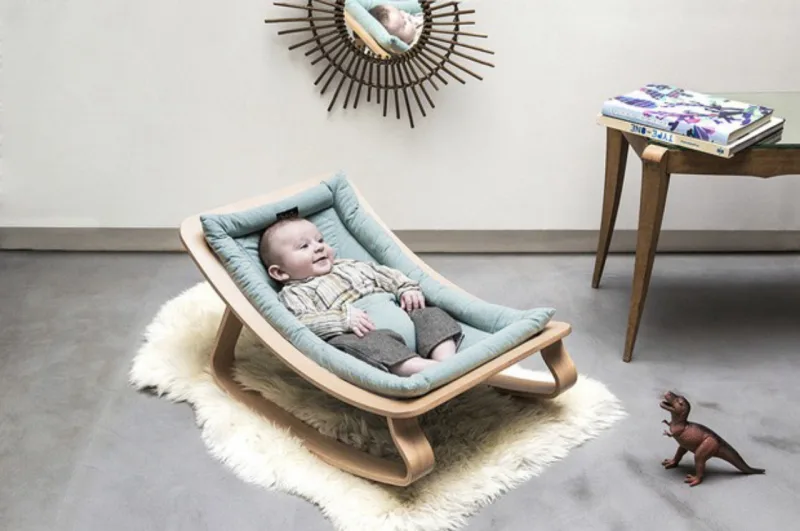 O gracioso berço Baby Rocker é desenho de Charlie Crane para a Levo.