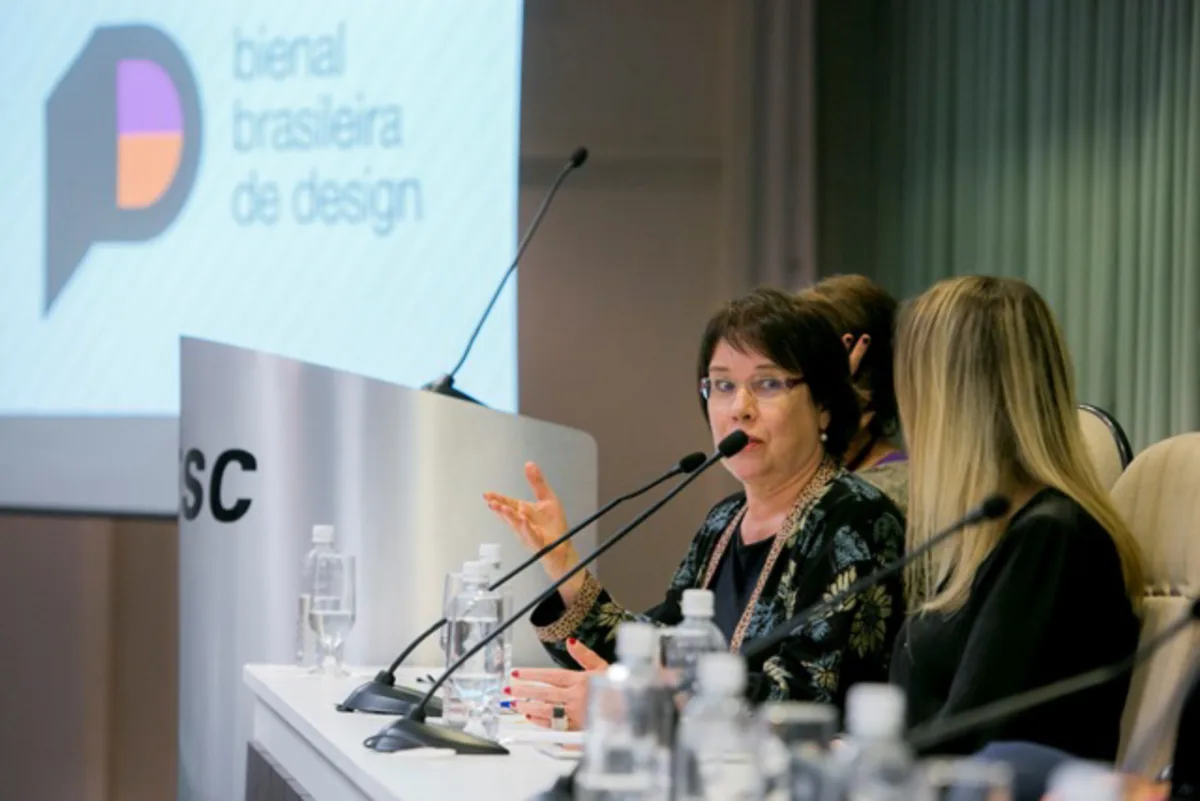 Adélia Borges, curadora geral da Bienal Brasileira de Design 2015