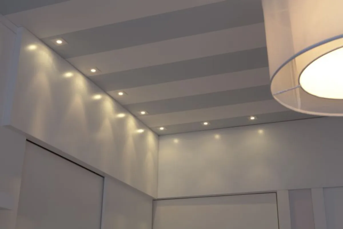 Os forros de gesso e drywall são os mais usados em residências: rapidez na instalação, facilidade de personalização e melhor acabamento