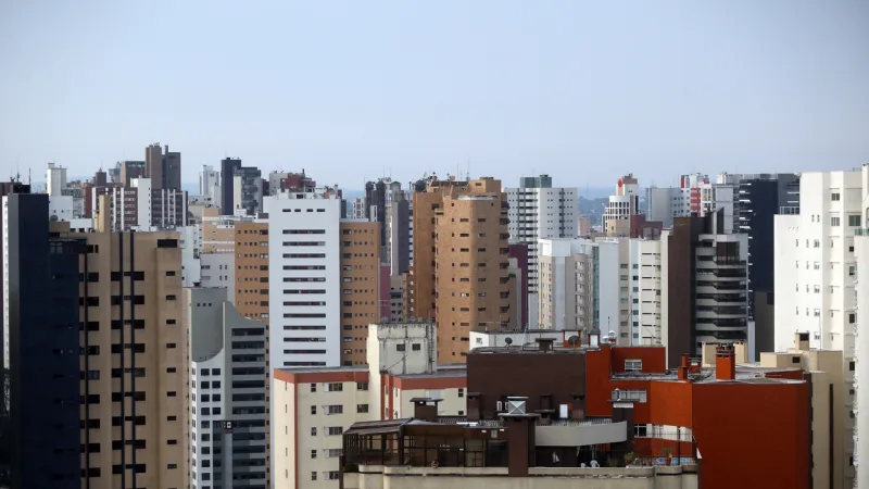 Venda de imóveis cresce 12% e previsão é positiva para o setor mesmo com alta da taxa Selic