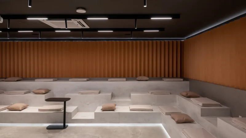 Casa Guararapes conta com coworking, sala de reuniões, maquetaria e espaço para a criação de moodboards.
