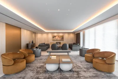 Um dos edifícios mais caros de Curitiba, Palazzo Lumini inaugura novo apartamento decorado