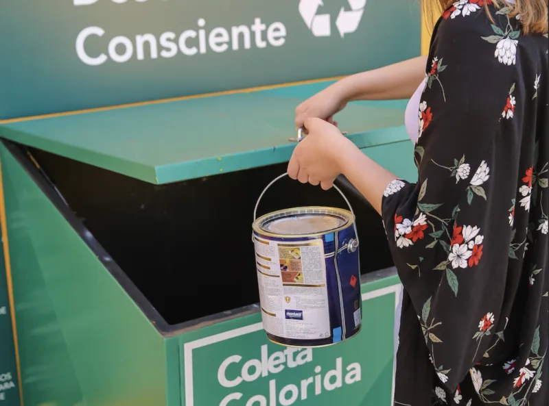 Coleta Colorida, um programa de logística reversa dos resíduos dos produtos comercializados nas unidades da Tintas Verginia.