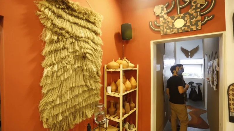 Feira na Rosenbaum é reconhecida por promover o design, as artes e o artesanato brasileiros. Na foto, área do evento realizado durante a DW! 2021.