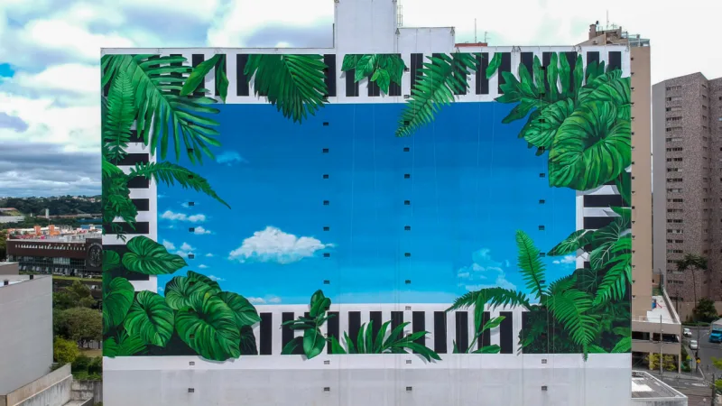 Obra gigante de Renê Muniz e Thiago Pessoa fica na Rua Martim Afonso, 2.888.