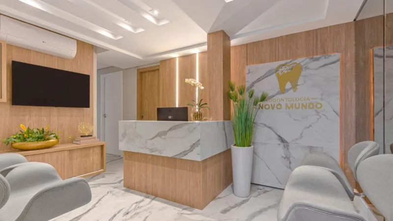 A clínica foi setorizada em dois consultórios, sala de esterilização, recepção com espera, escritório e lavabo.
