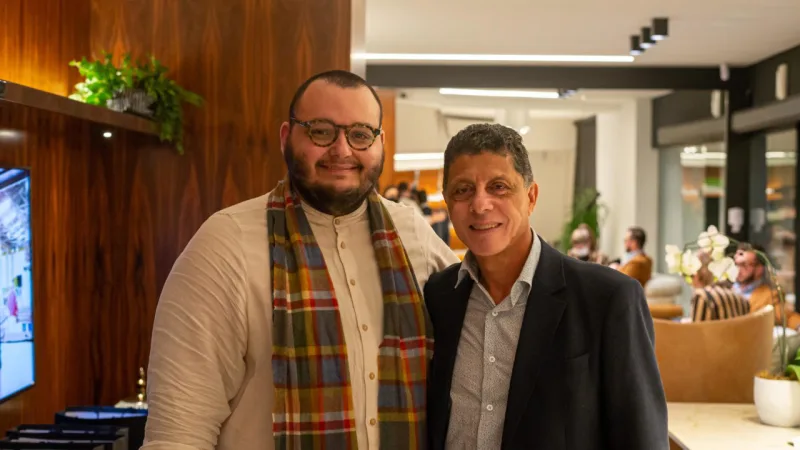 O editor de HAUS, Luan Galani, e o presidente da Mobitec, Ivo Miranda.