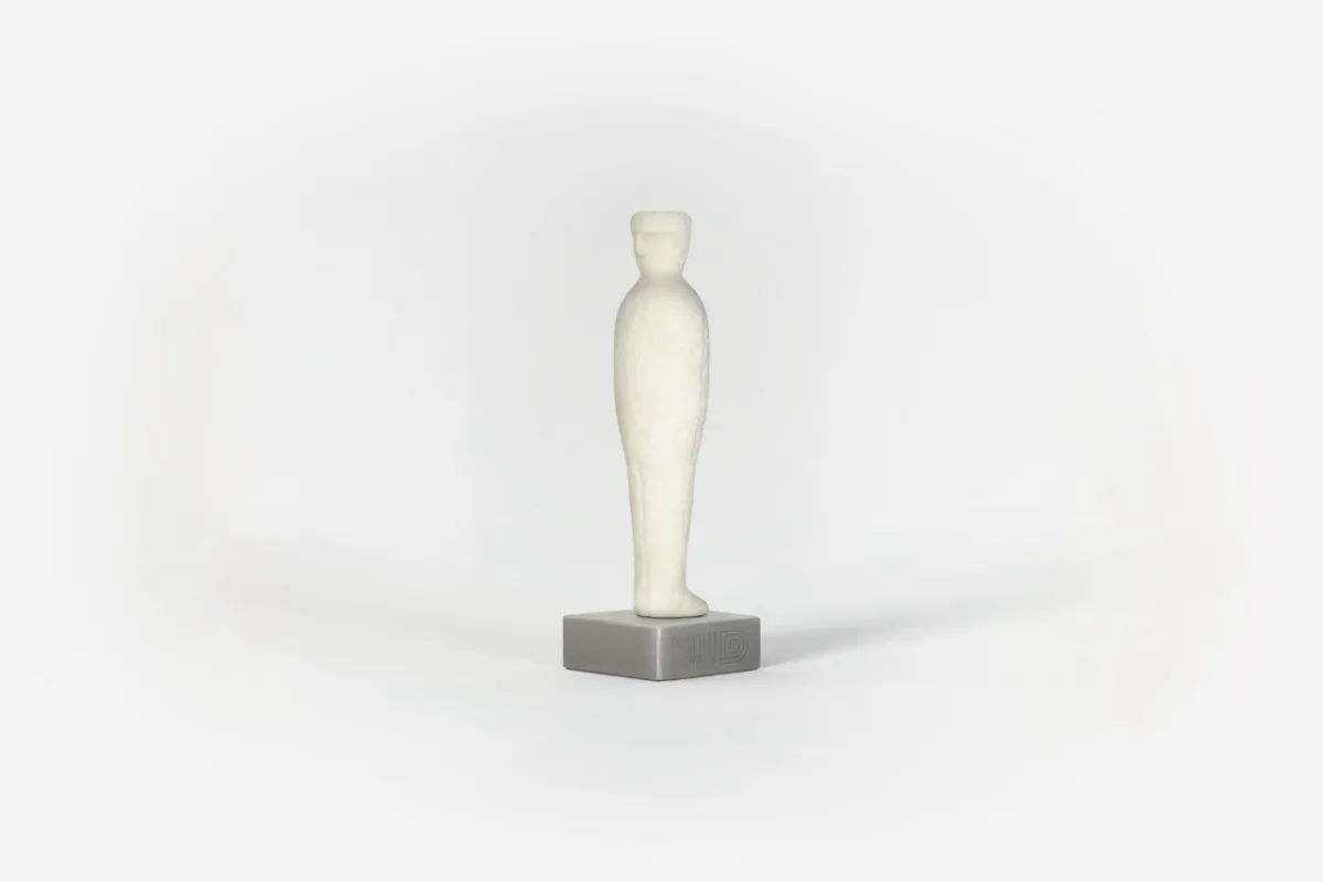 A premiação inédita lançada pelo Centro Brasil Design tem troféu exclusivo desenvolvido pelo premiado escritório Furf Design Studio.