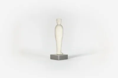 Troféu em forma de Curupira feito de fungos é destaque no DFBW Award