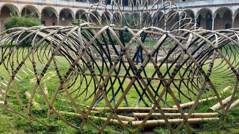 "Bamboo Ring: Weaving a Symphony of lightness and Form", por Kengo Kuma