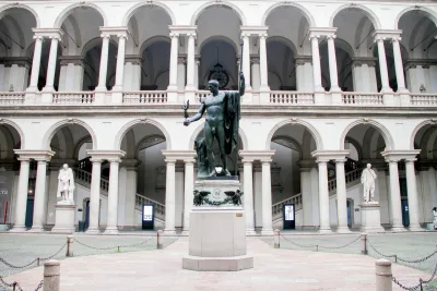 Brera: a elegância e criatividade do bairro do design no FuoriSalone 2021