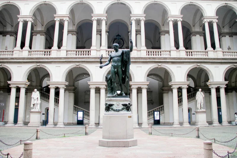 Brera: a elegância e criatividade do bairro do design no FuoriSalone 2021