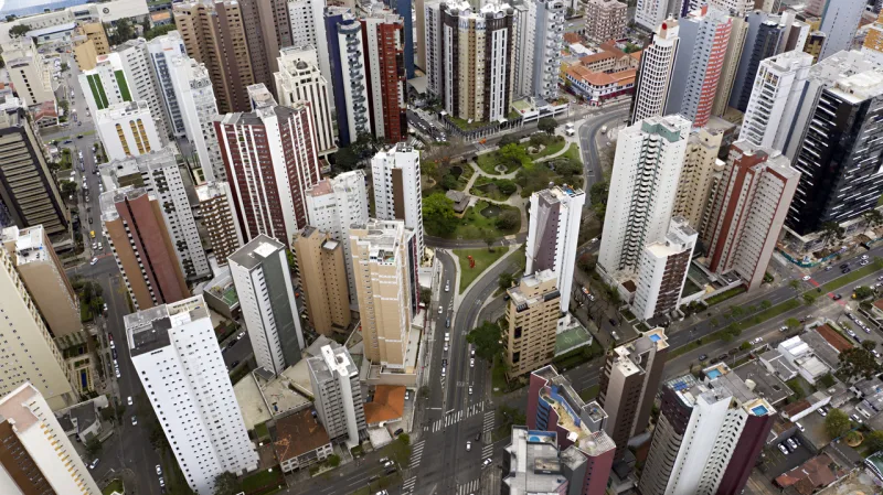 Produção e venda de imóveis em alta: qual o risco de superoferta em Curitiba?