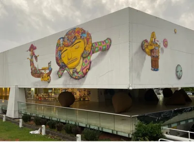 “Museu é vivo e honra legado de Niemeyer”, diz diretora do MON sobre obra de OSGÊMEOS que divide especialistas