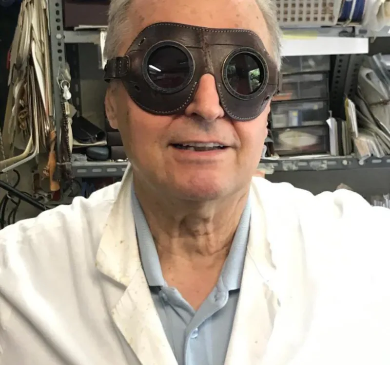 O artesão italiano Giuliano Girali já atuou na produção de bolsas para diversas marcas internacionais.