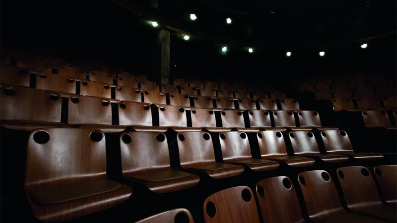 Em 2010, Sérgio Rodrigues projetou as novas poltronas do Teatro Paiol, em Curitiba, que reforçam as características históricas do espaço.