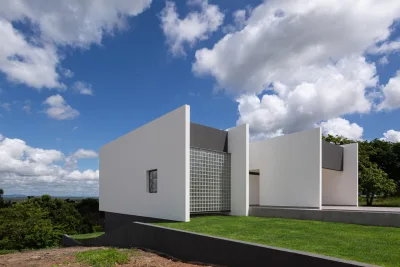 Casa de campo: projeto na Zona da Mata de Pernambuco prioriza o essencial e destaca a natureza local