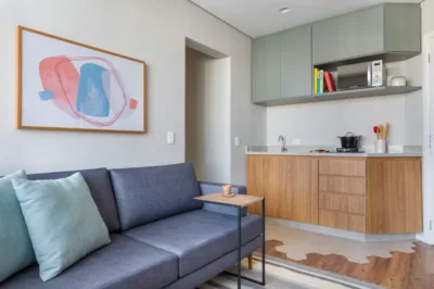 Apartamento pequeno de 32 m² encanta pelas soluções sóbrias e inteligentes