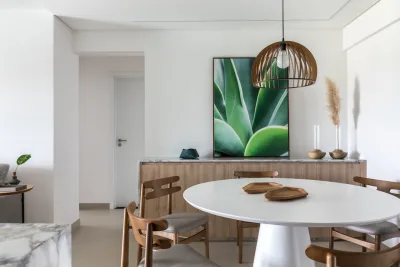 Paleta neutra e atemporal confere leveza para apartamento de 98 m²
