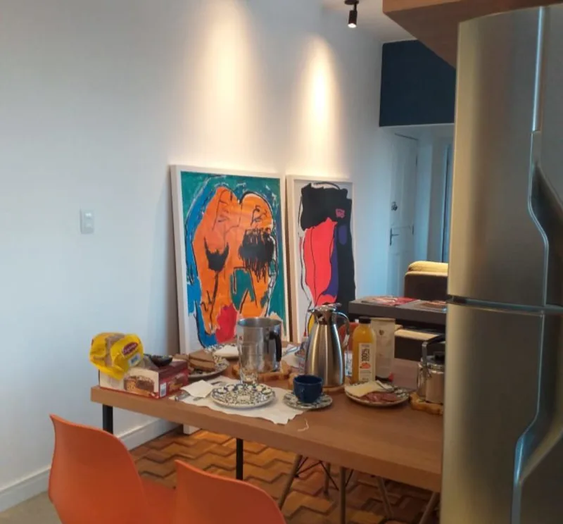 Obras de arte de Cintia Ribas são destaques na área social.