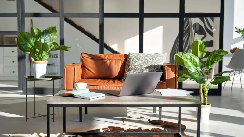 É possível usar a carta de crédito do consórcio para pagar mão de obra de reformas, arquitetos e engenheiros, e até mobiliário e objetos de decoração.