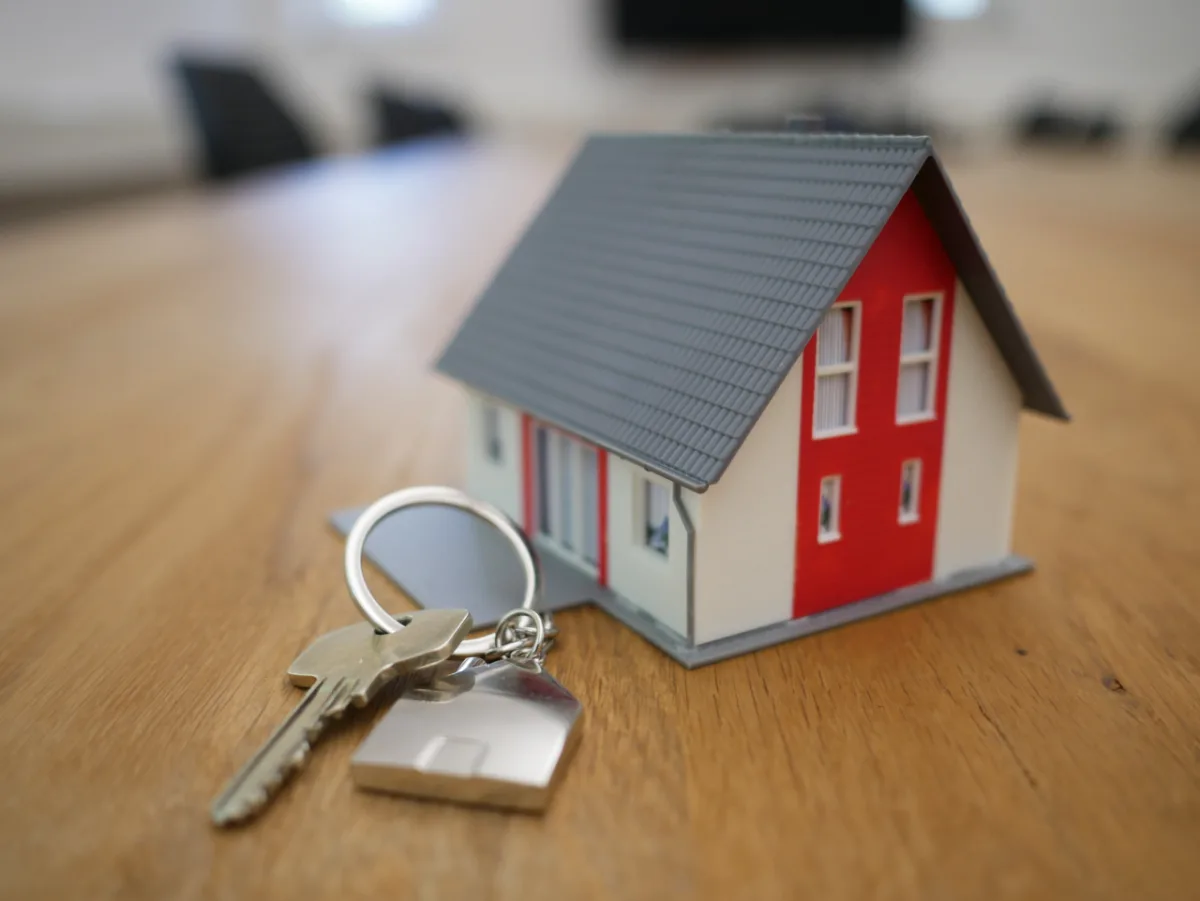 Desde que caiba no orçamento, parcela de consórcio ajuda na concretização de sonhos maiores, como o da casa própria.